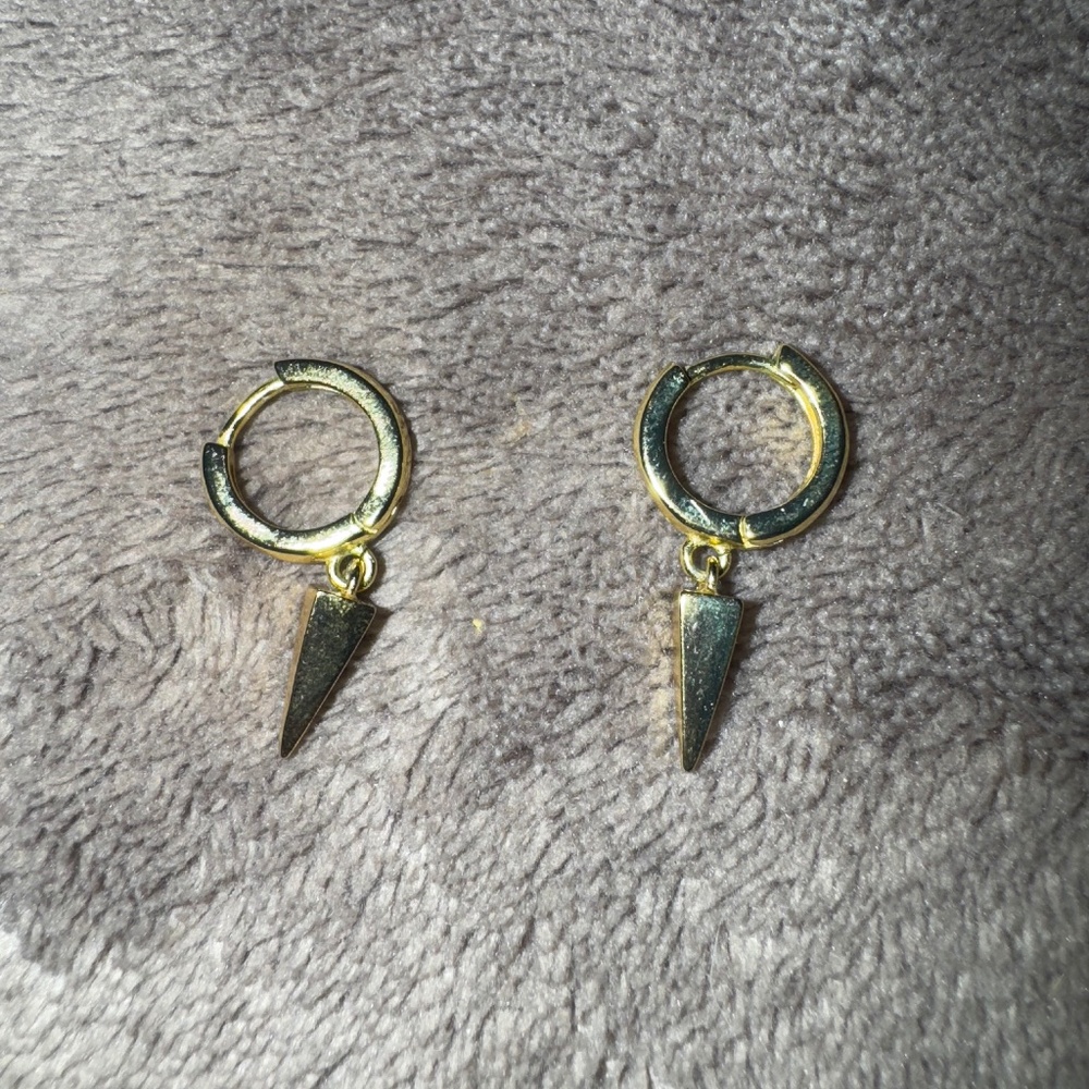 Gold hoop with dangle